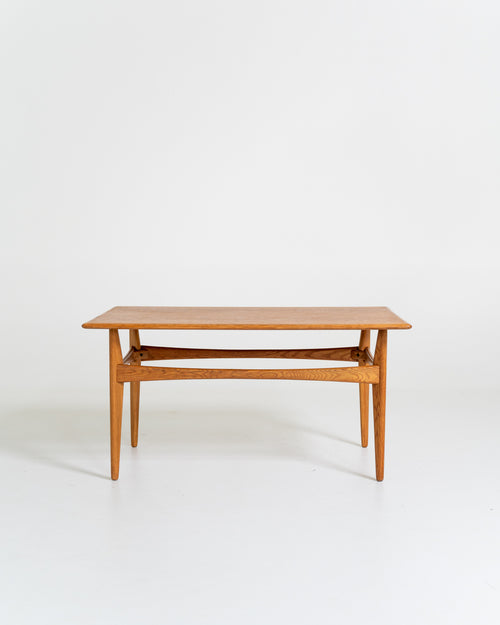 Tavolino in rovere di Karl-Erik Ekselius per JOC, Svezia, anni ’50