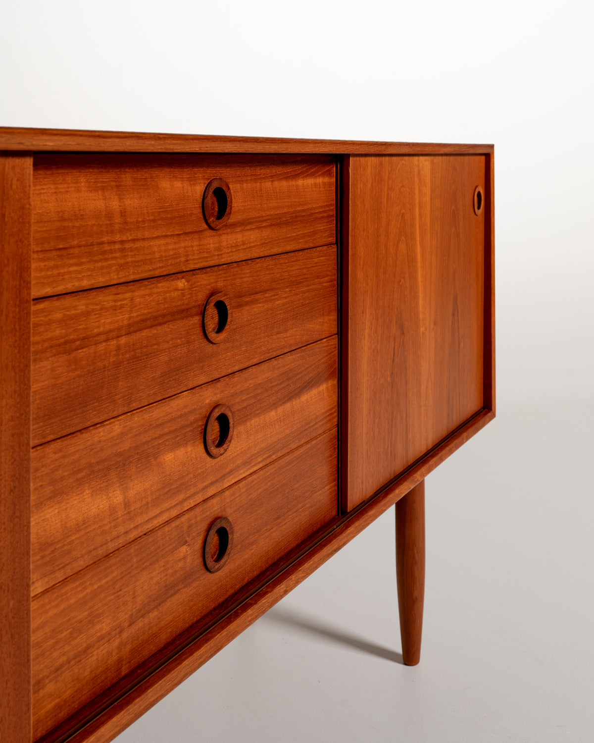 Sideboard danese in teak, anni ’60