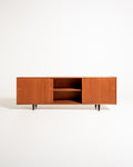 Sideboard danese in teak con tre ante, anni ’60/’70