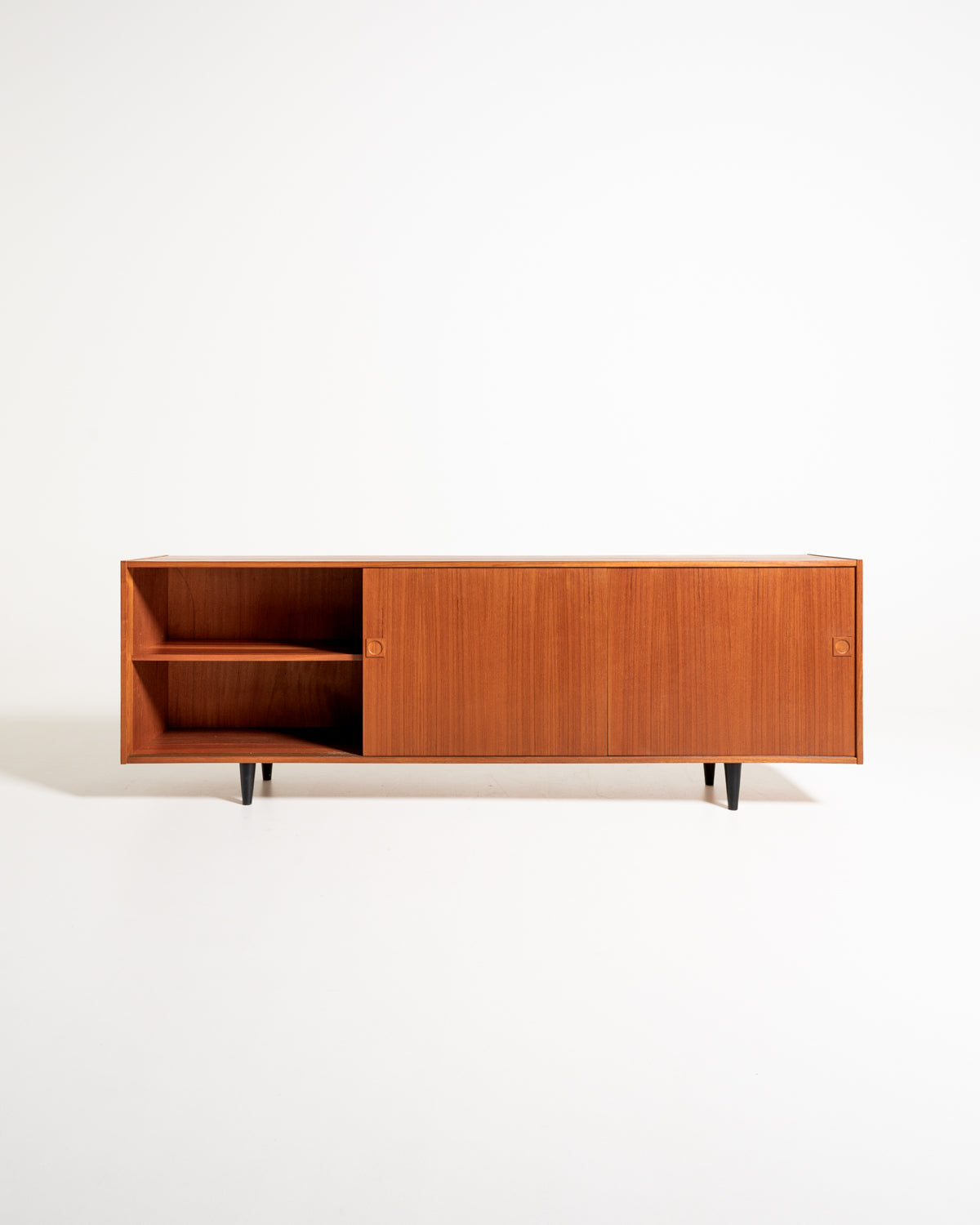 Sideboard danese in teak con tre ante, anni ’60/’70