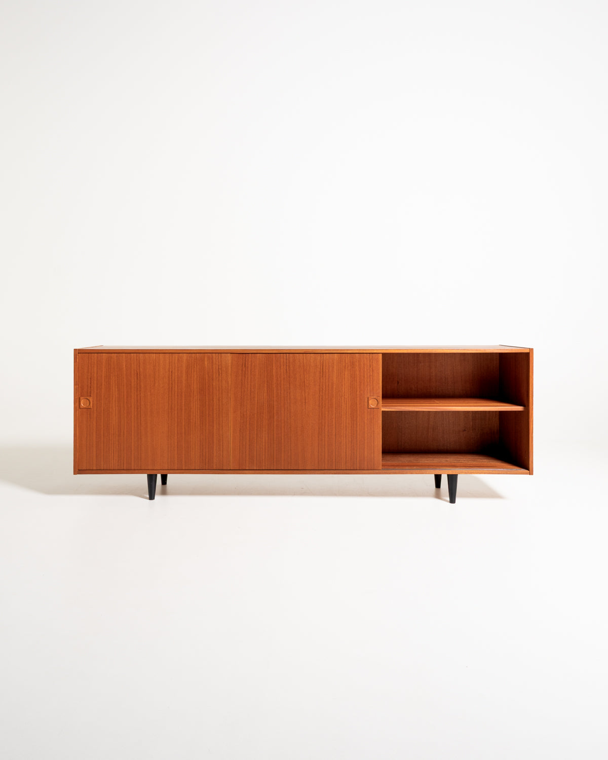 Sideboard danese in teak con tre ante, anni ’60/’70