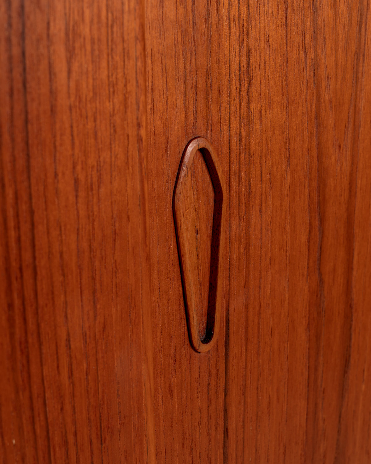 Credenza alta danese in teak anni '60