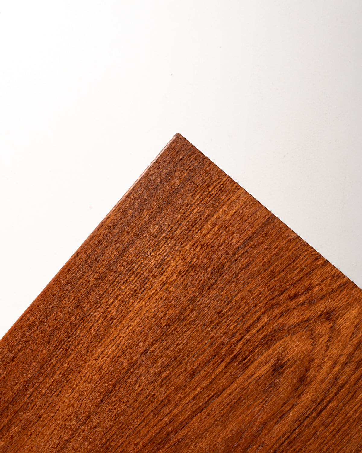 Piccolo mobile contenitore scandinavo in teak anni '60