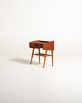 Comodino scandinavo in teak con ripiano