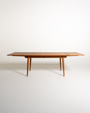 Tavolo “AT-312” di Hans J. Wegner per Andreas Tuck, anni ’50