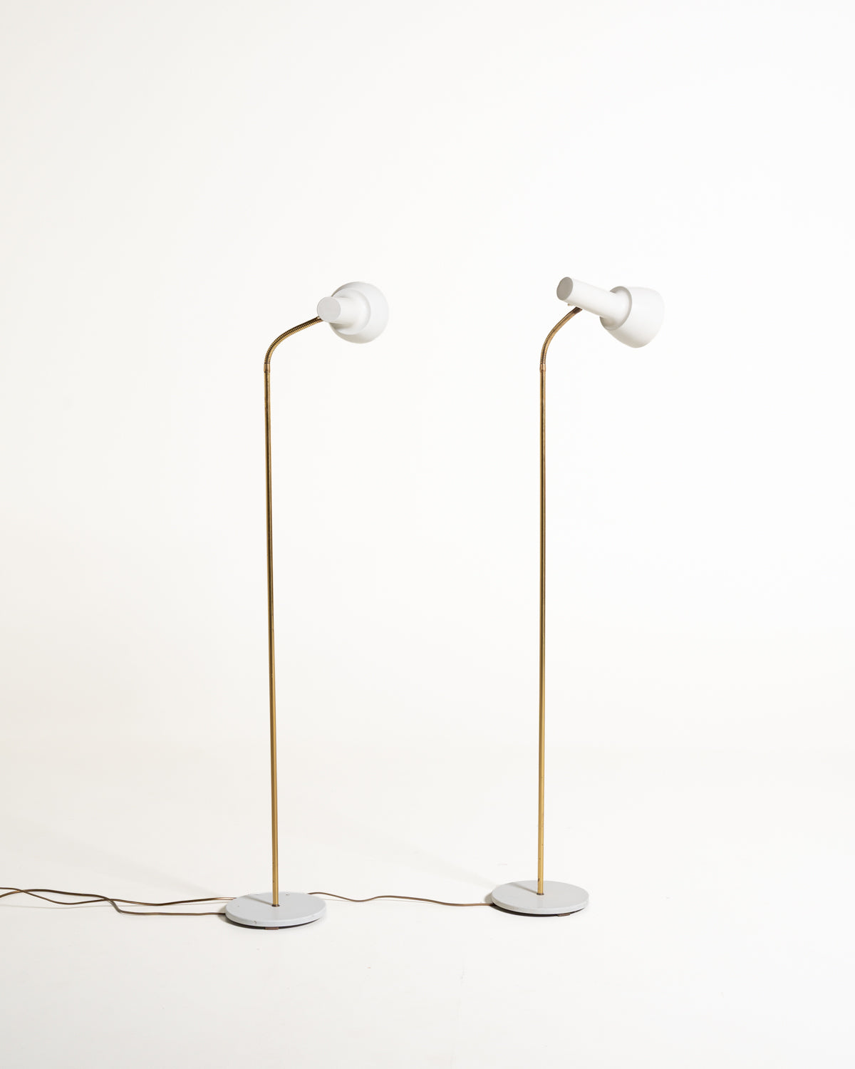 Coppia di lampade da terra modello “2008 L” di Schmidt's Lampedesign, Danimarca, anni '60
