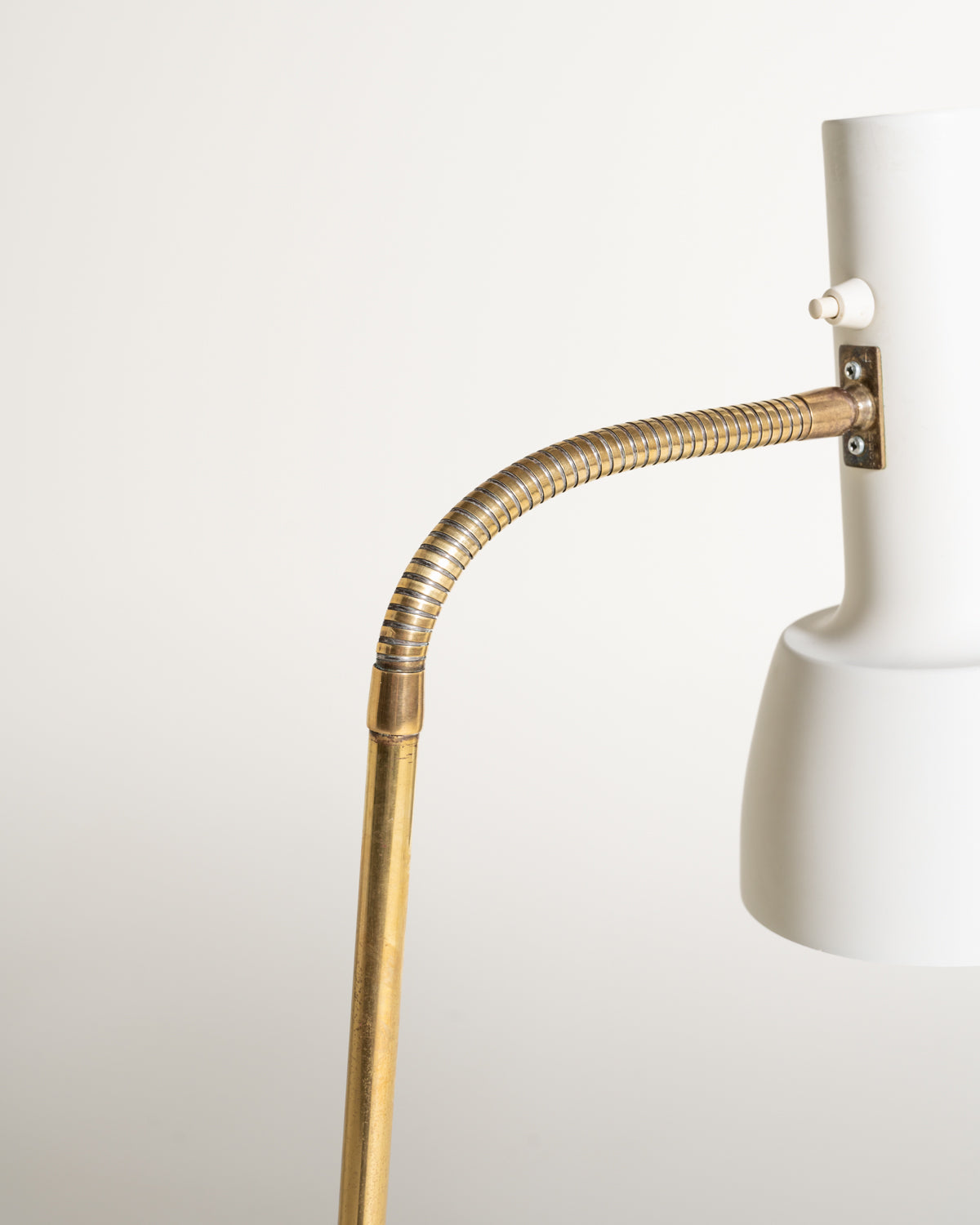 Coppia di lampade da terra modello “2008 L” di Schmidt's Lampedesign, Danimarca, anni '60
