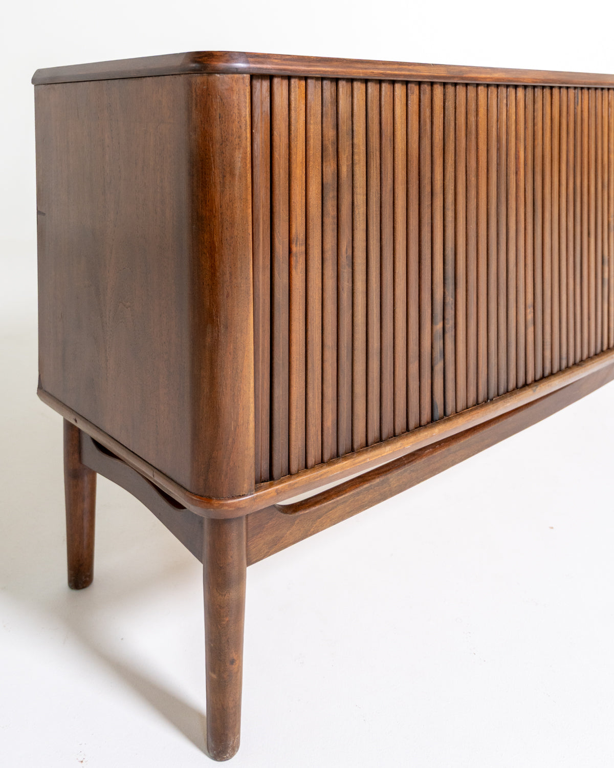 Sideboard in noce di Kurt Olsen per Andersen & Bohm, Danimarca, anni '50