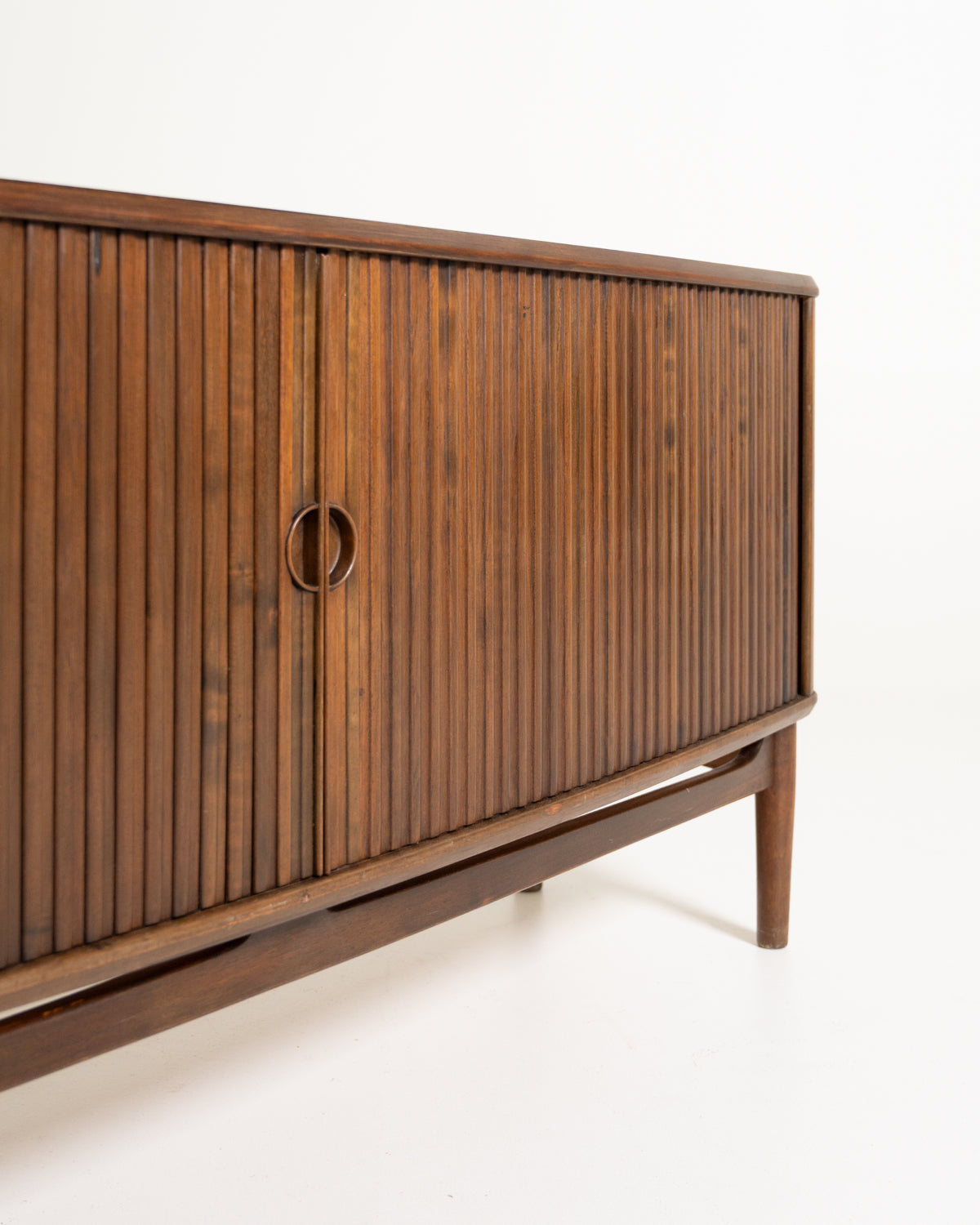 Sideboard in noce di Kurt Olsen per Andersen & Bohm, Danimarca, anni '50