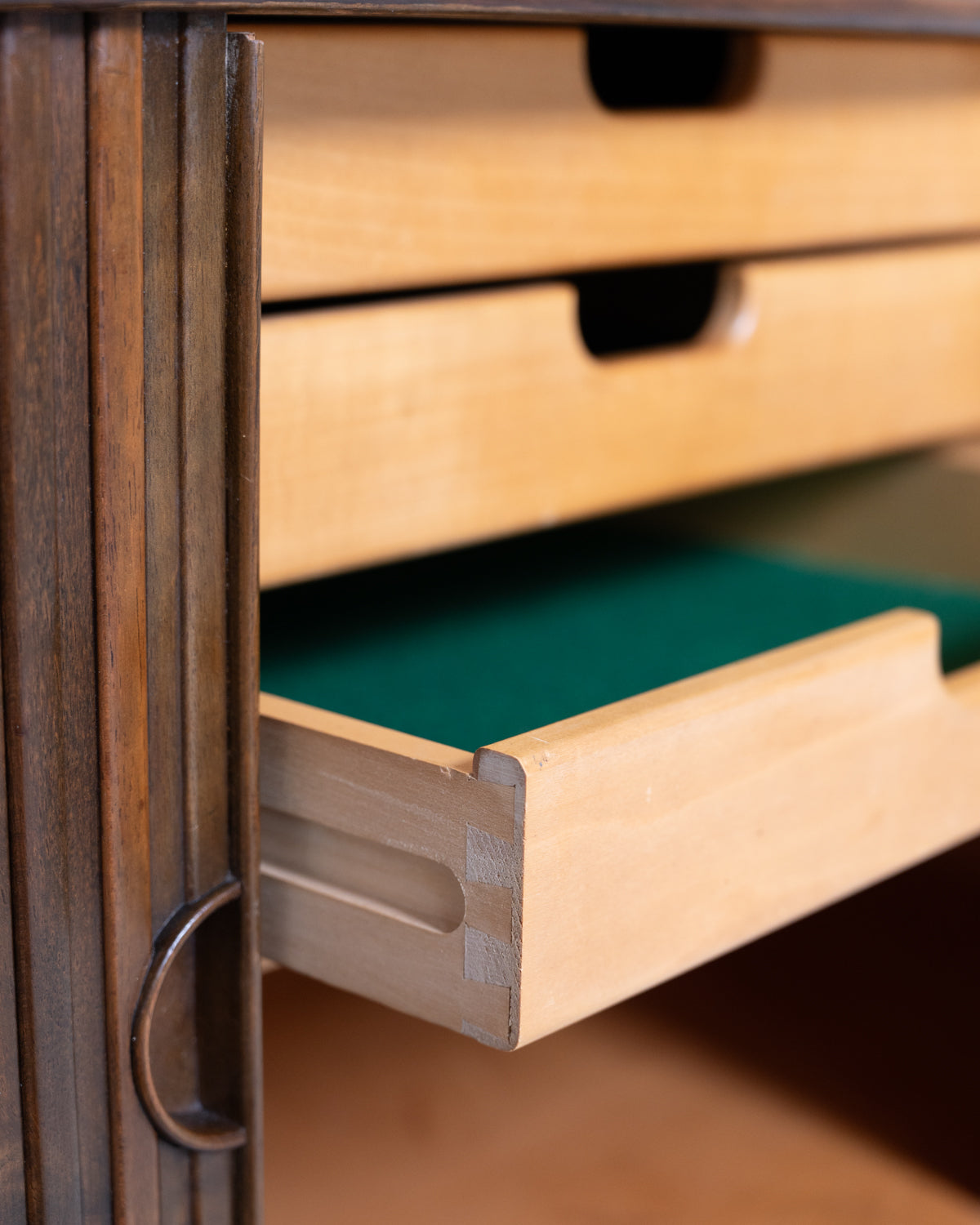 Sideboard in noce di Kurt Olsen per Andersen & Bohm, Danimarca, anni '50