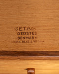Scrivania “GE-125” di Hans J. Wegner per GETAMA, anni ’60