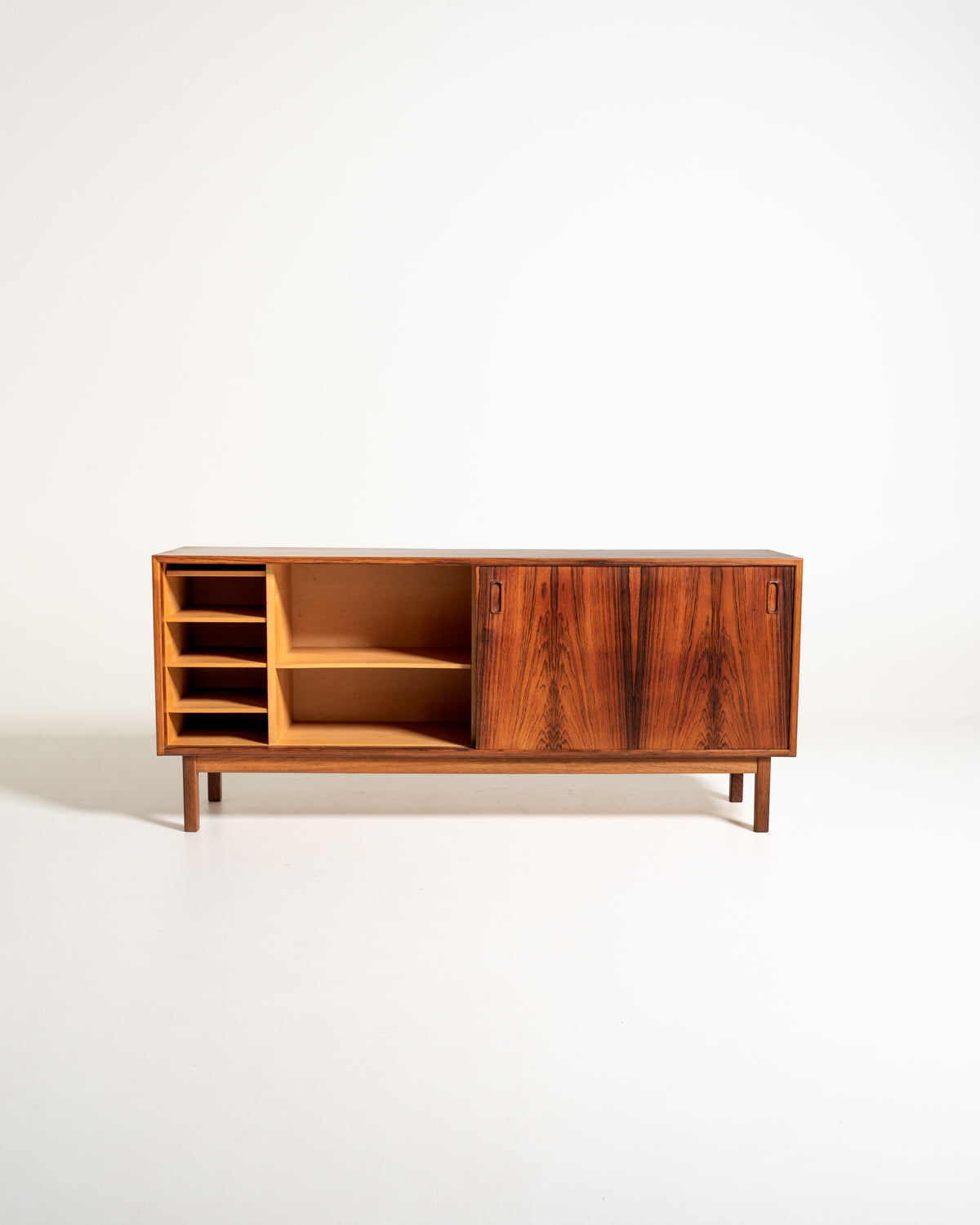 Sideboard scandinavo in palissandro, anni ’70
