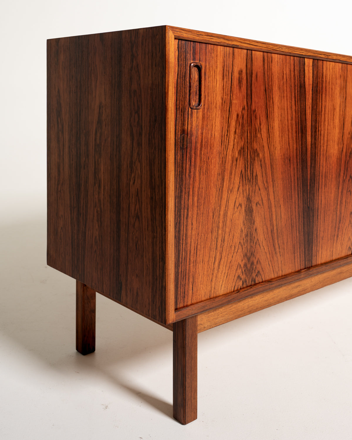 Sideboard scandinavo in palissandro, anni ’70