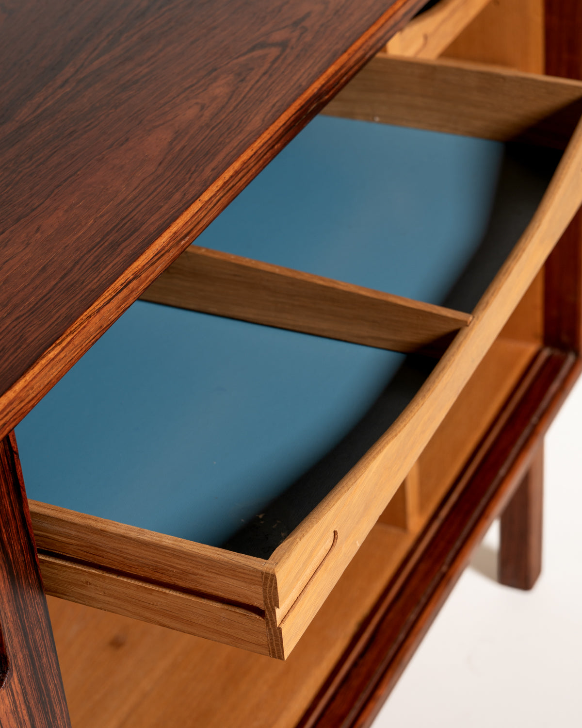 Sideboard scandinavo in palissandro, anni ’70