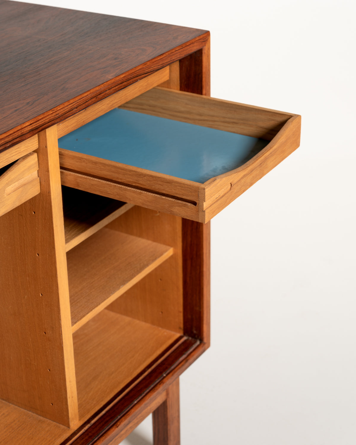 Sideboard scandinavo in palissandro, anni ’70