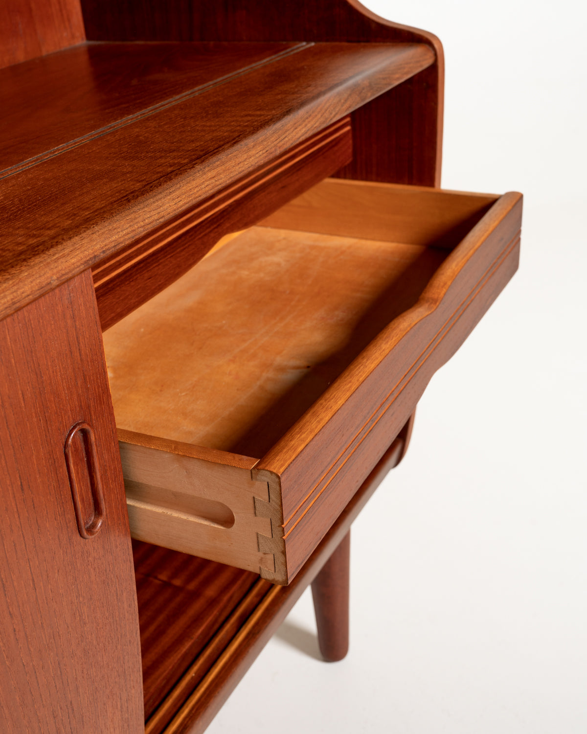 Highboard danese in teak con vano bar