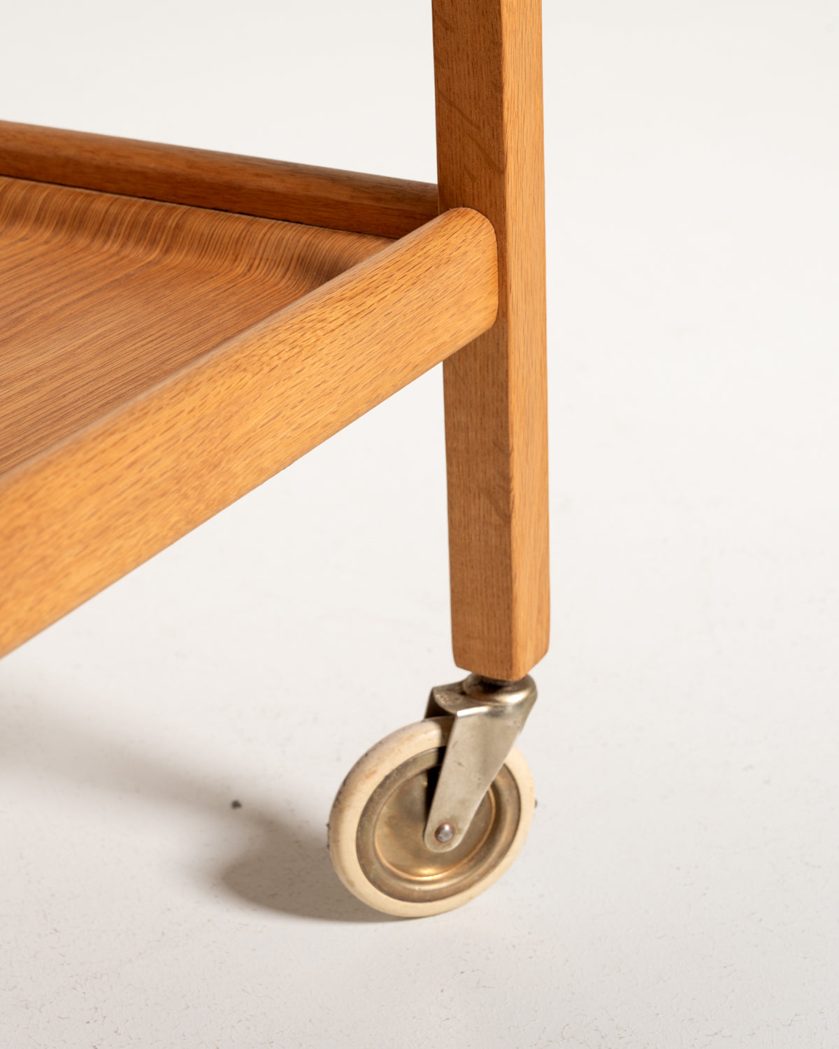 Carrello scandinavo in faggio e rovere, anni '60