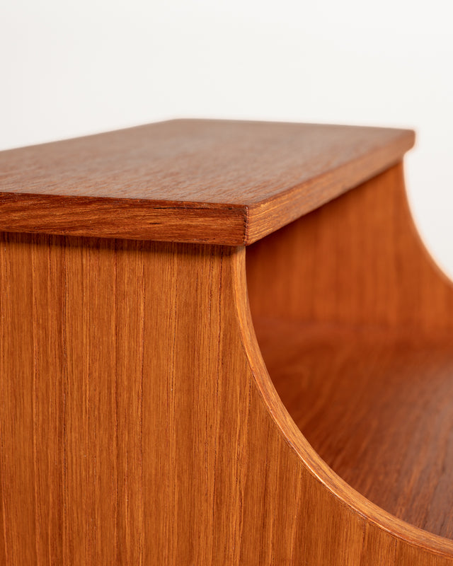Comodino svedese in teak e faggio di AB Carlström & Co Möbelfabrik, anni ’60