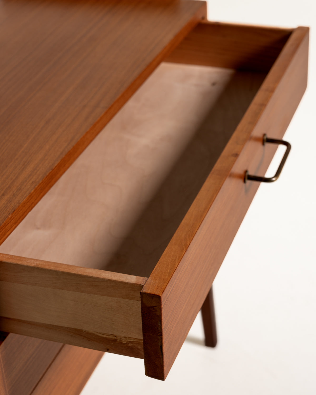Comodino cassettiera scandinavo in teak