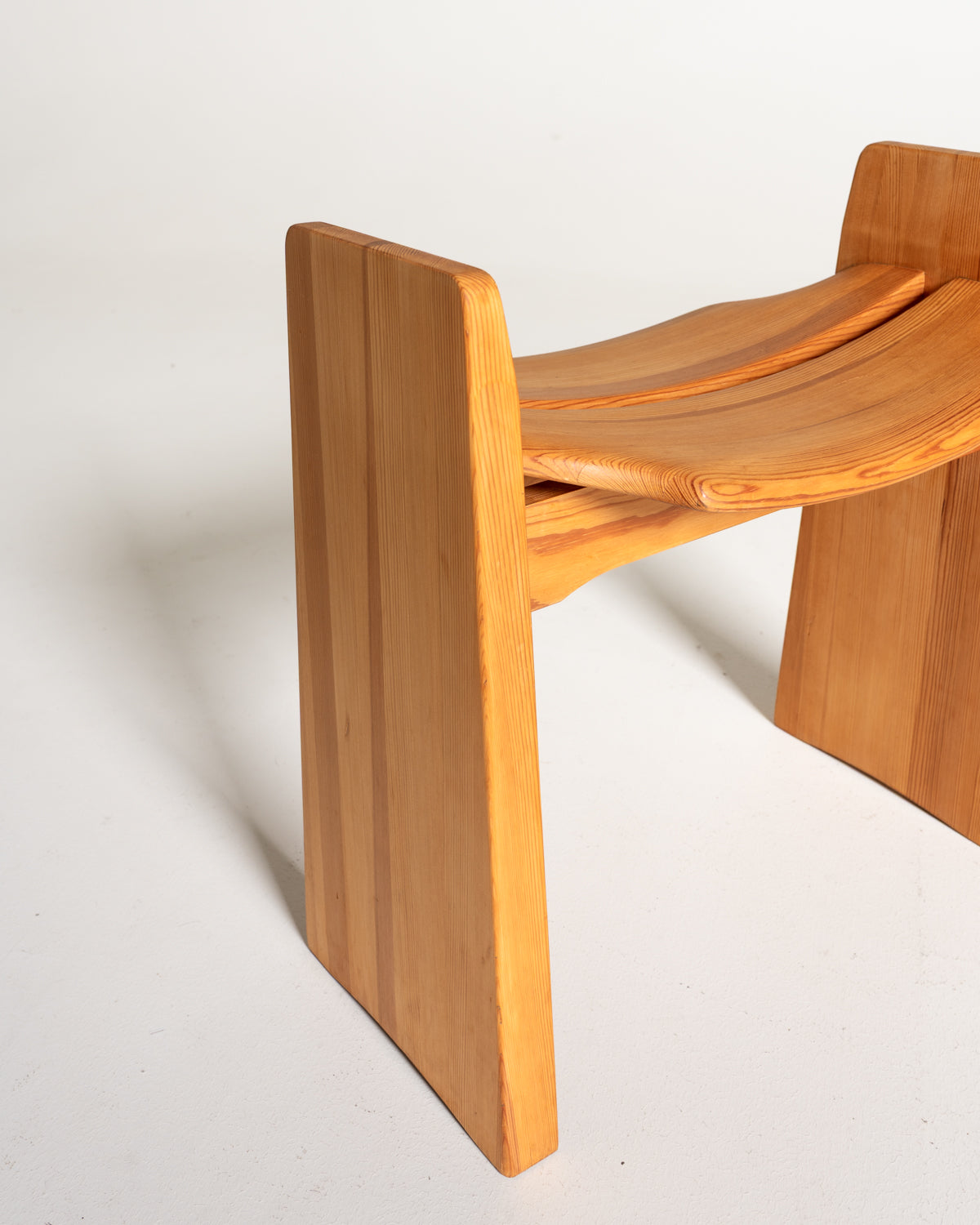 Sgabello “Jonte” in pino di Gilbert Marklund per Furusnickarn AB, Svezia, 1969