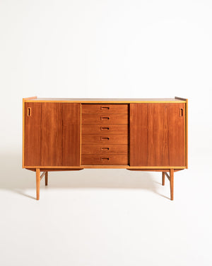 Highboard scandinavo in teak e rovere, anni ’60