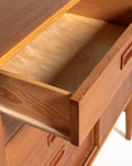 Highboard scandinavo in teak e rovere, anni ’60