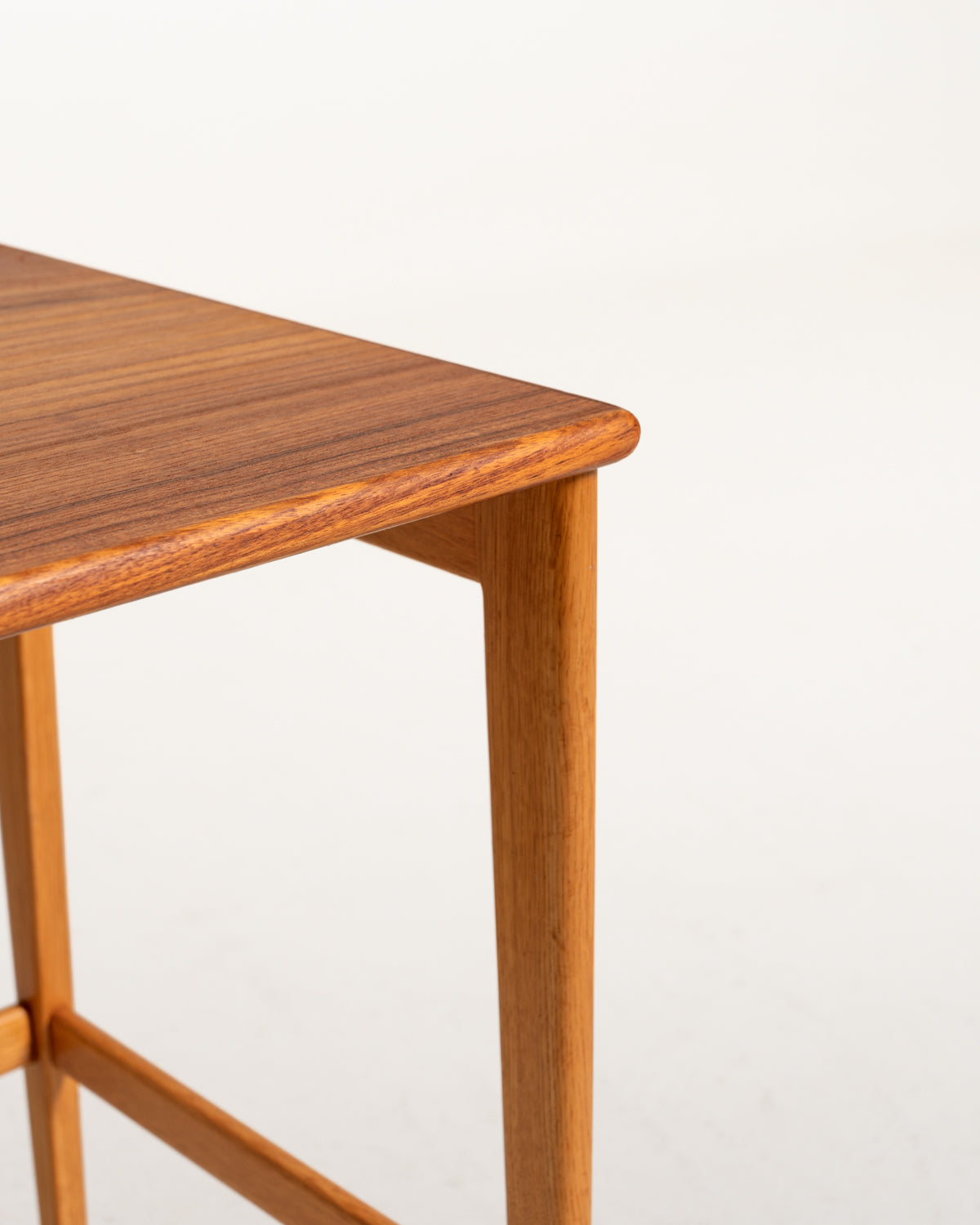 Tavolino svedese in rovere e teak