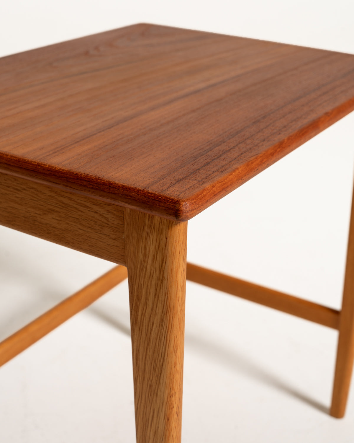 Tavolino svedese in rovere e teak