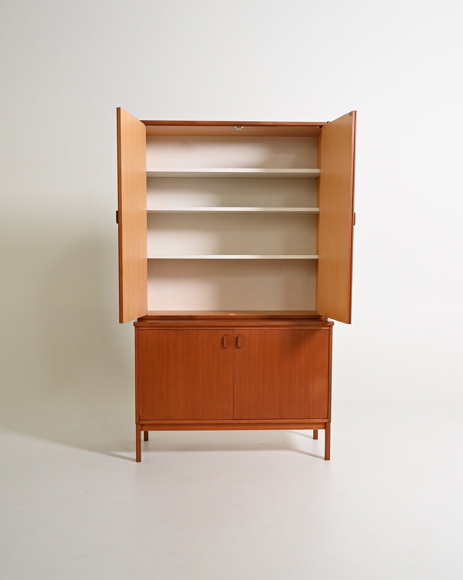 Armadio scandinavo in teak, anni '60