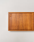 Piccolo cabinet pensile in teak, Scandinavia, anni ’60