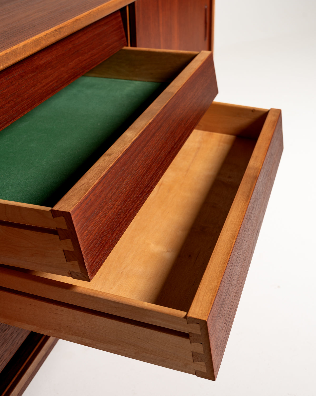 Sideboard “Trio” di Nils Jonsson per Hugo Troeds, anni ’60