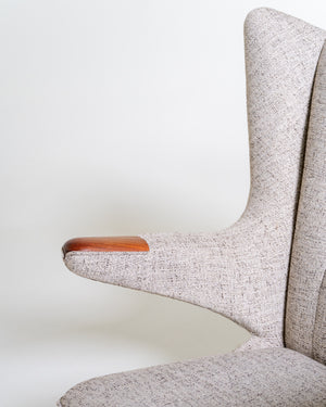 Poltrona “Papa Bear” con poggiapiedi di Hans J. Wegner per A.P. Stolen, Danimarca, anni ’50