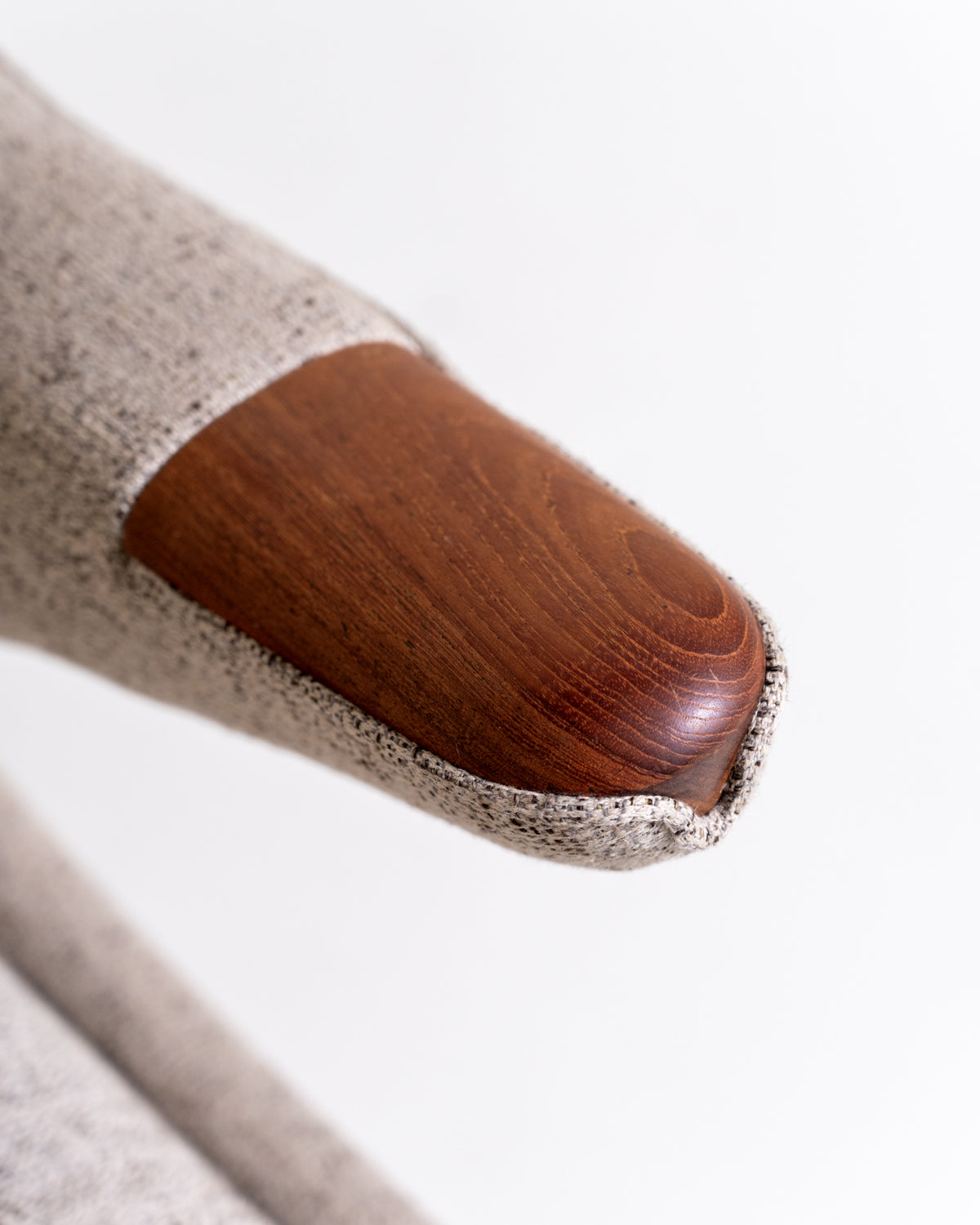 Poltrona “Papa Bear” con poggiapiedi di Hans J. Wegner per A.P. Stolen, Danimarca, anni ’50