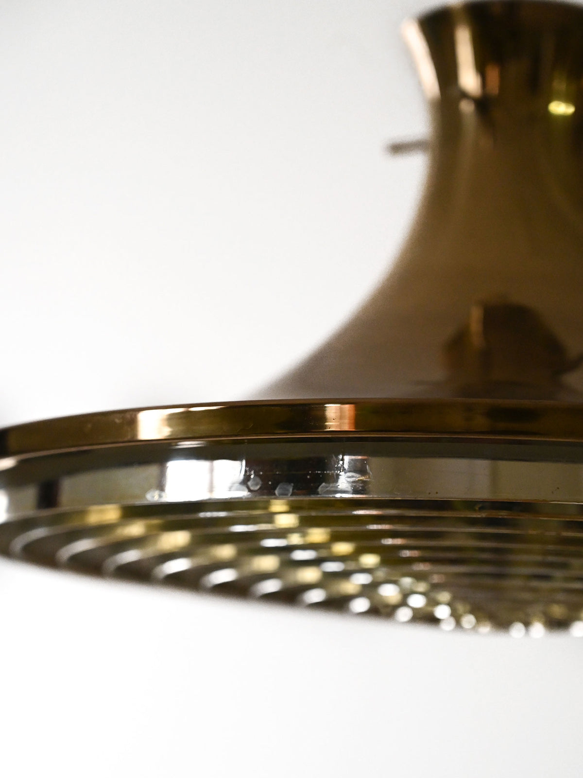 Lampada a sospensione dorata vintage