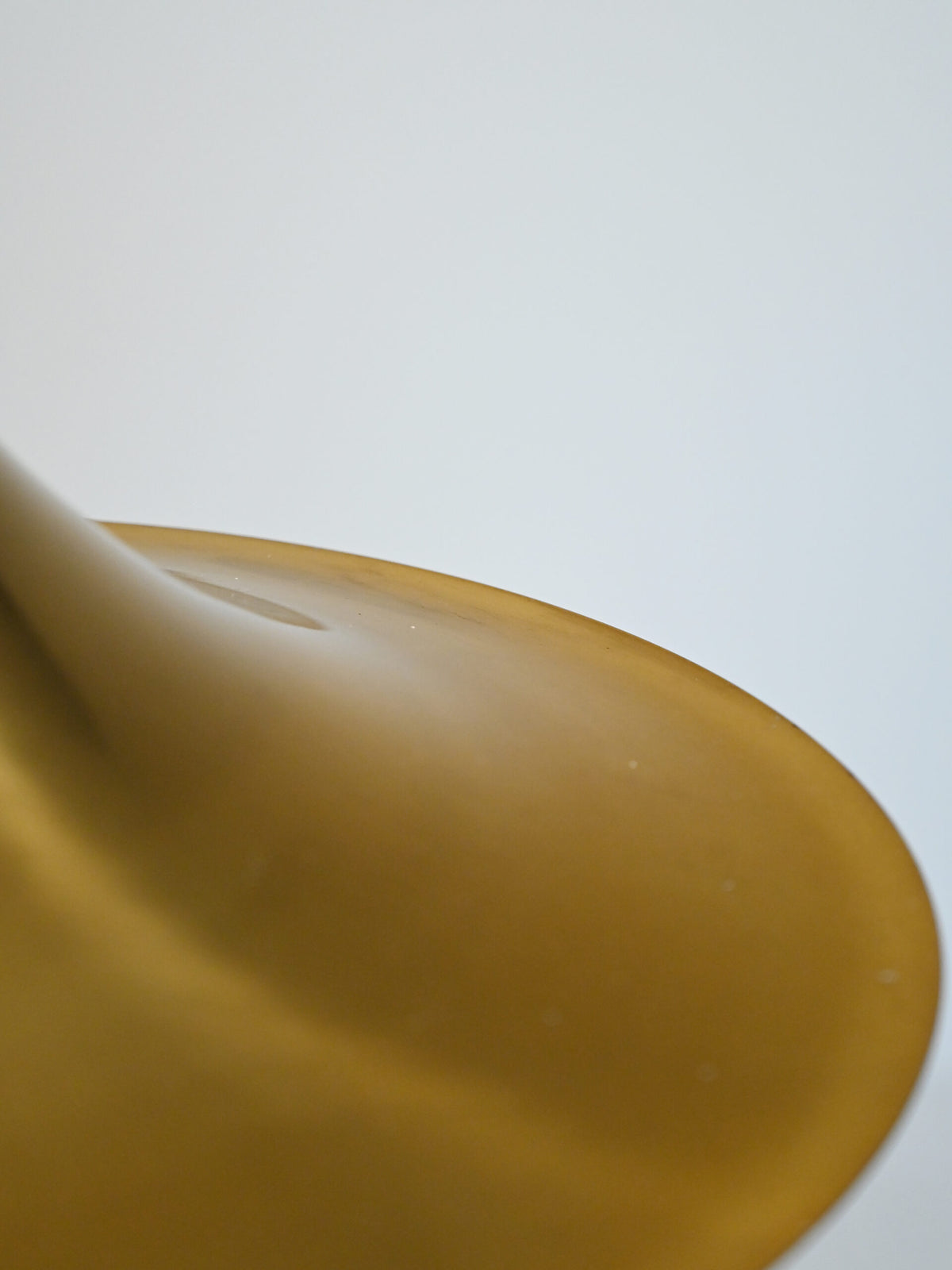 Lampada a sospensione in ottone attribuita a Claus Bonderup & Torsten Thorup