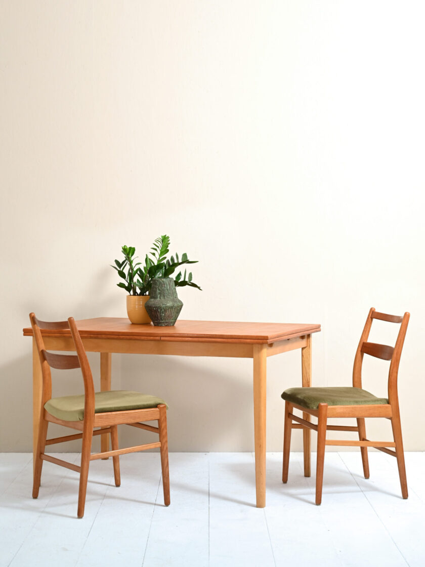 Tavolo-allungabile-vintage-in-teak