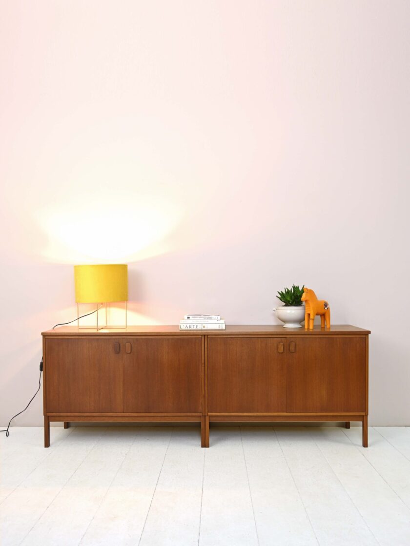 Mobile credenza di modernariato scandinavo in teak