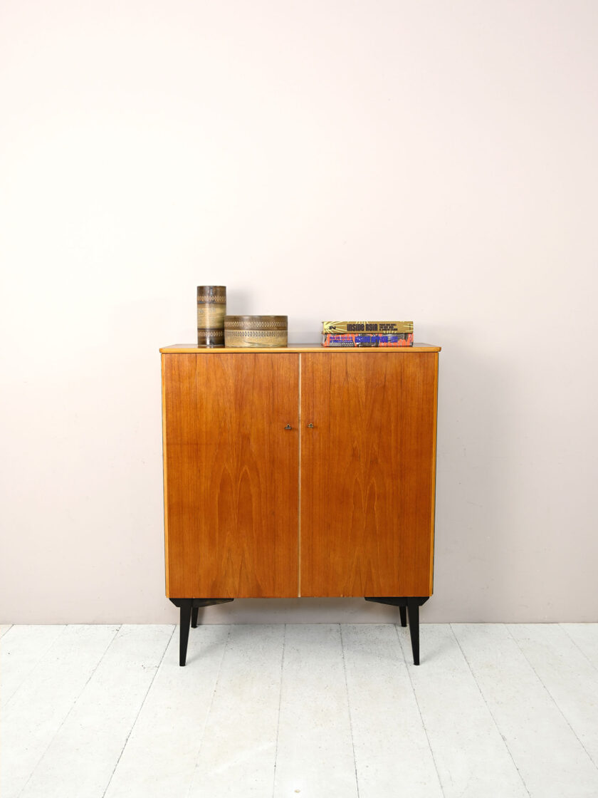 Credenza scandinava di modernariato