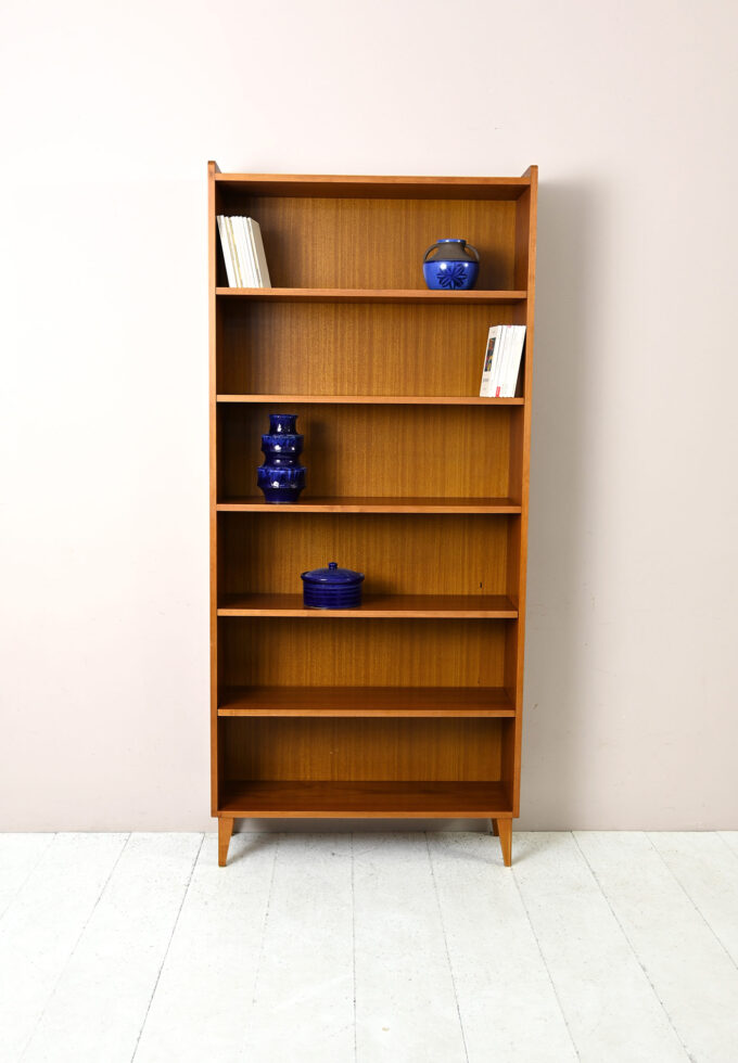 Libreria-scandinava-in-teak