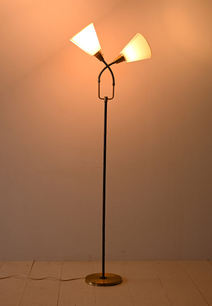 Lampada-scandinava-vintage-a-due-braccia-regolabili