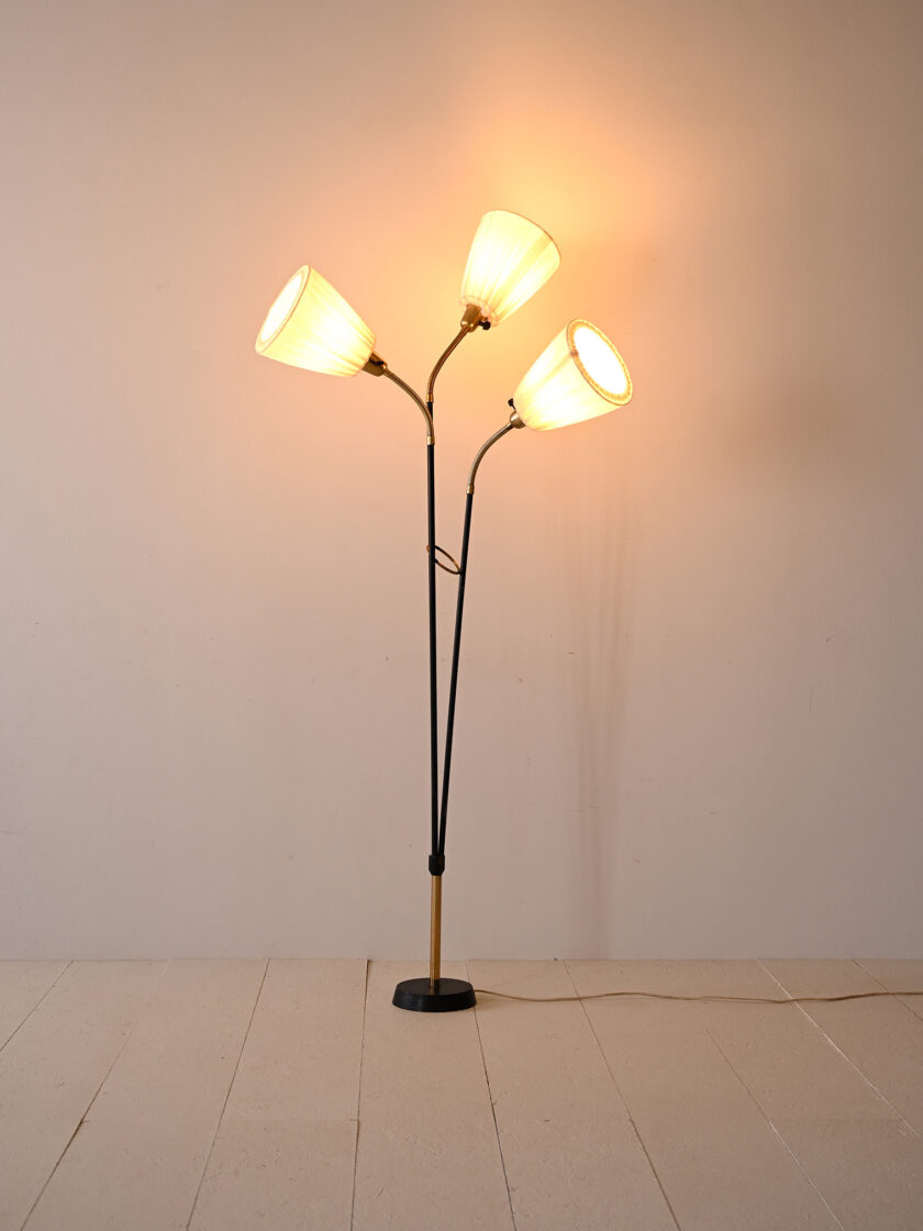 Lampada scandinava con tre punti luce