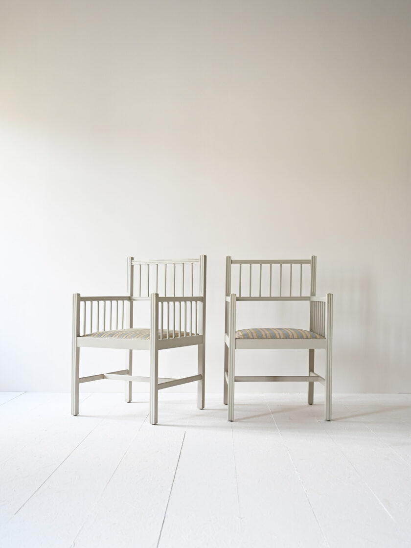 Scandinavian vintage white chairs