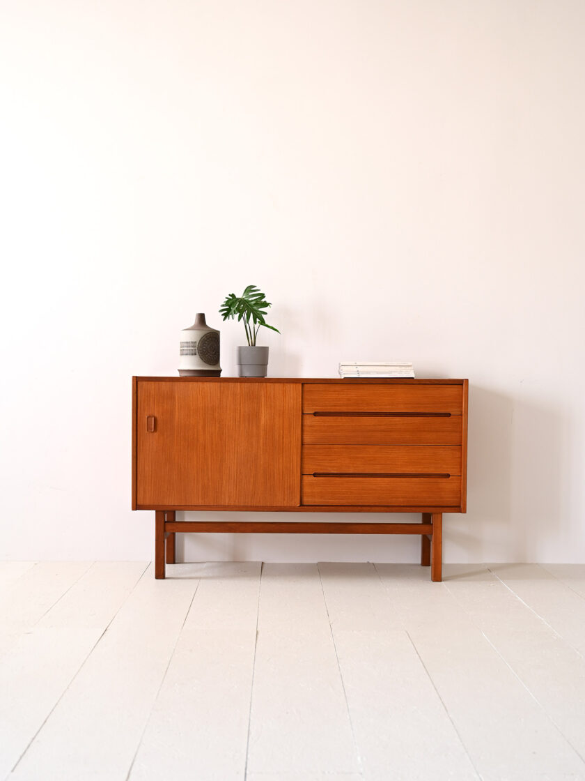 Sideboard in teak con anta scorrevole