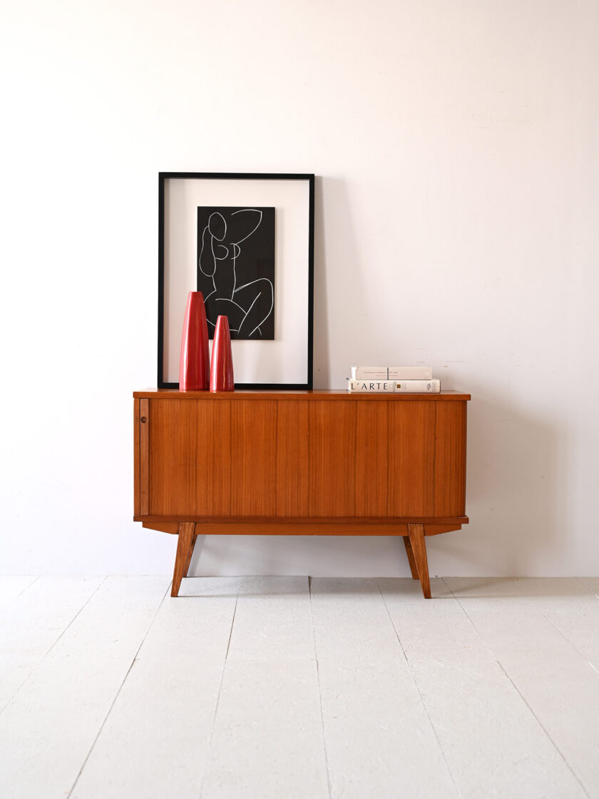 Sideboard-con-anta-a-scomparsa