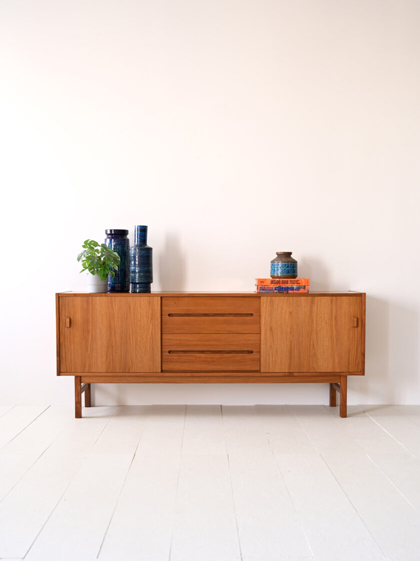 Sideboard in teak di Nils Jonsson per Troeds