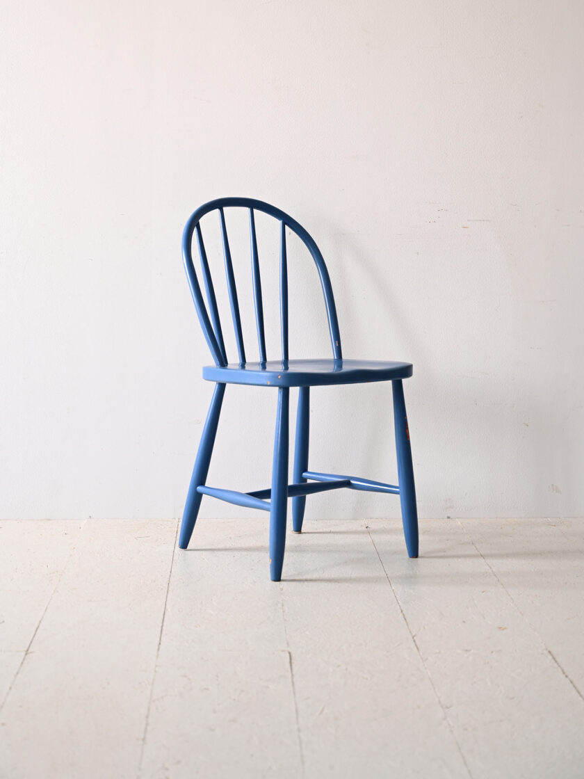 Sedia in legno blu scandinava