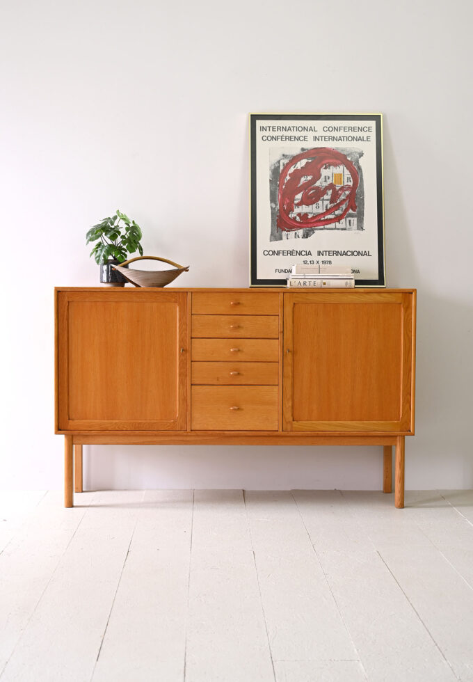 Highboard-in-rovere-con-cassetti-centrali