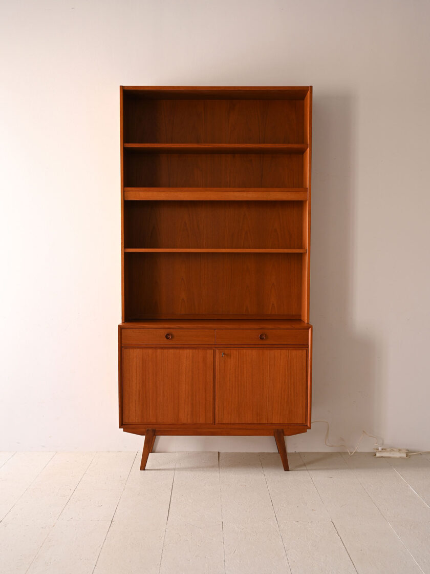 Libreria-con-piccolo-sideboard