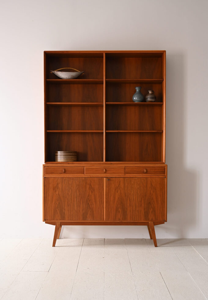 Libreria-nordica-con-sideboard