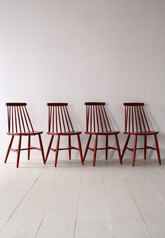 Sedie-scandinave-vintage-rosse